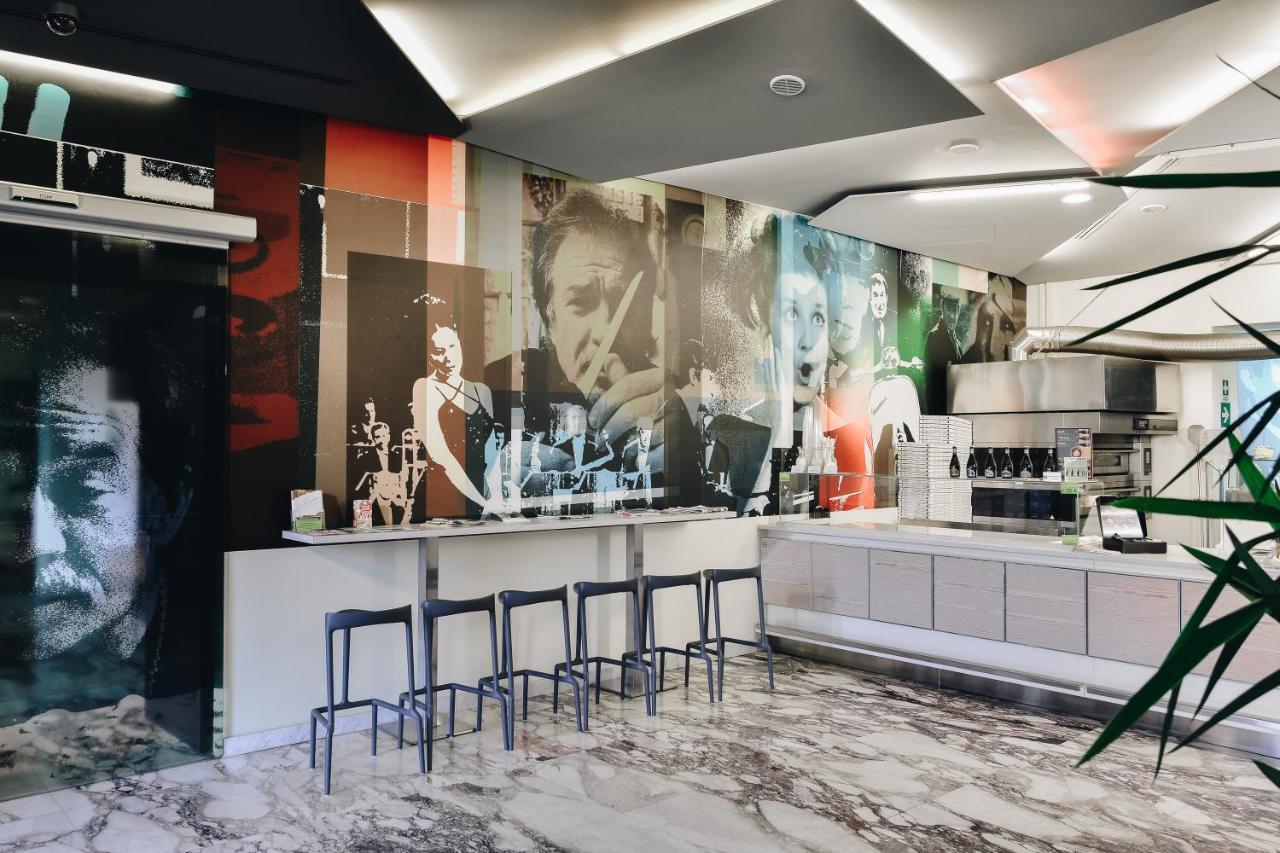 Hotel Continental Cremona Bagian luar foto