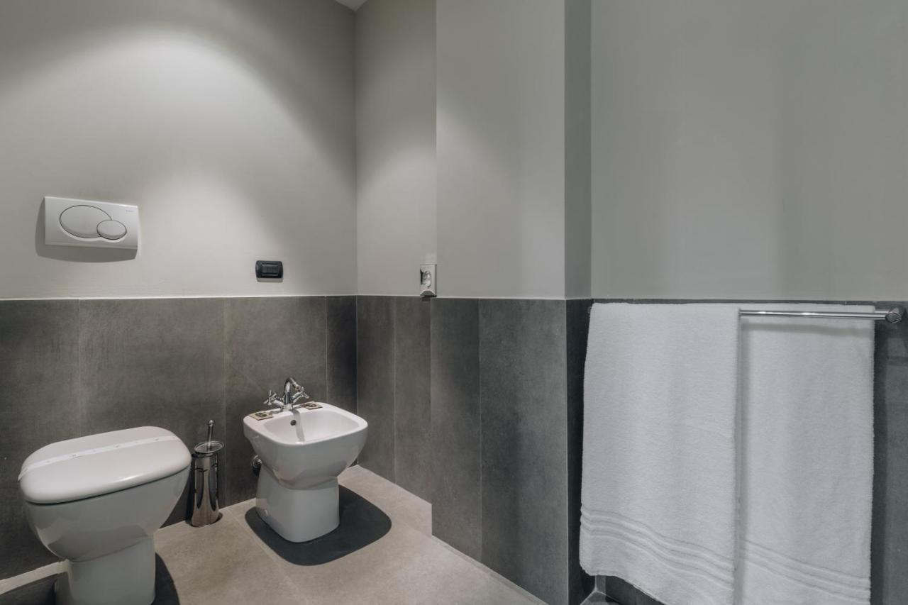 Hotel Continental Cremona Bagian luar foto