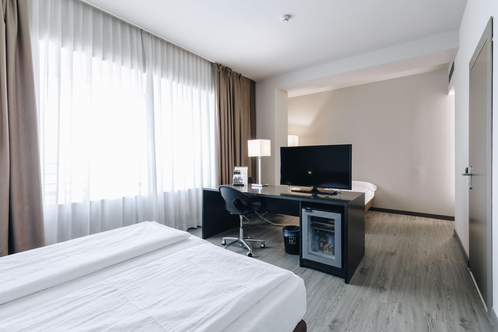 Hotel Continental Cremona Bagian luar foto