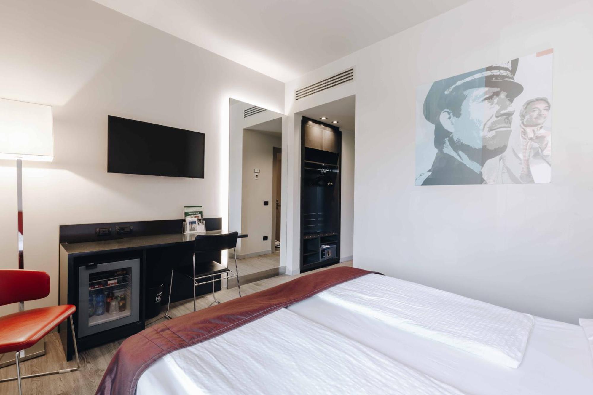 Hotel Continental Cremona Bagian luar foto